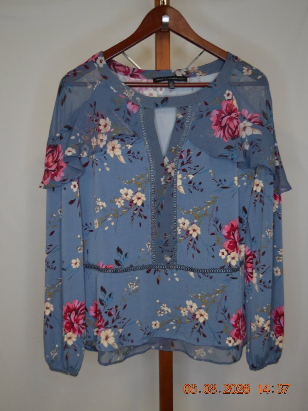 White House Black Market Women’s Large Blue Grey Floral Ruffle Collar Blouse